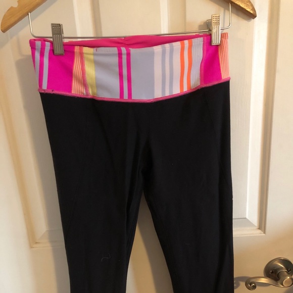 REVERSIBLE lululemon 🍋 crop - Picture 1 of 4